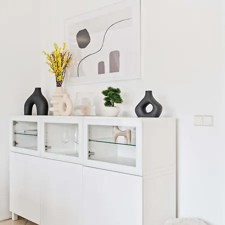 Appartement Modern 1br With Balcony & View Sanem