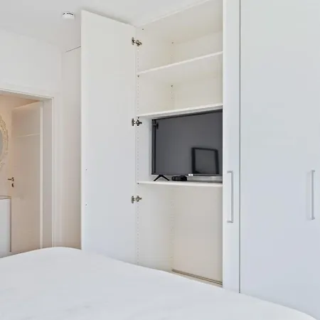 Modern 1br With Balcony & View * Sanem