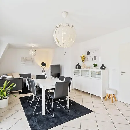 Appartement Modern 1br With Balcony & View *