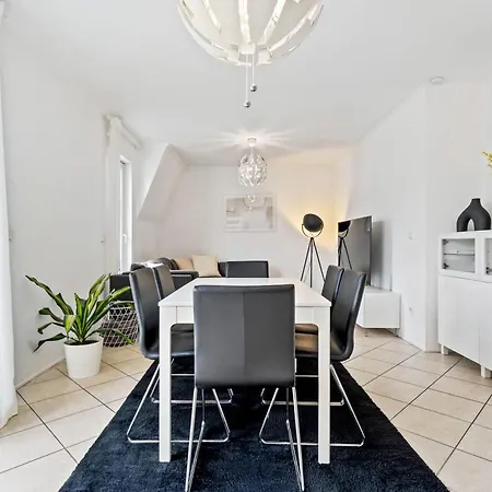 Modern 1br With Balcony & View * Sanem